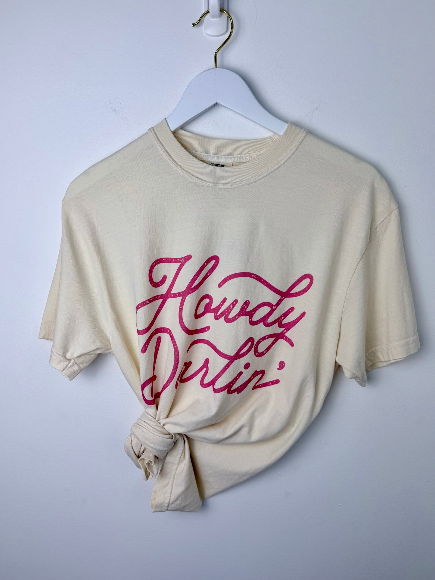 Howdy Darlin' — Hot Pink Graphic Ivory Cotton Tee