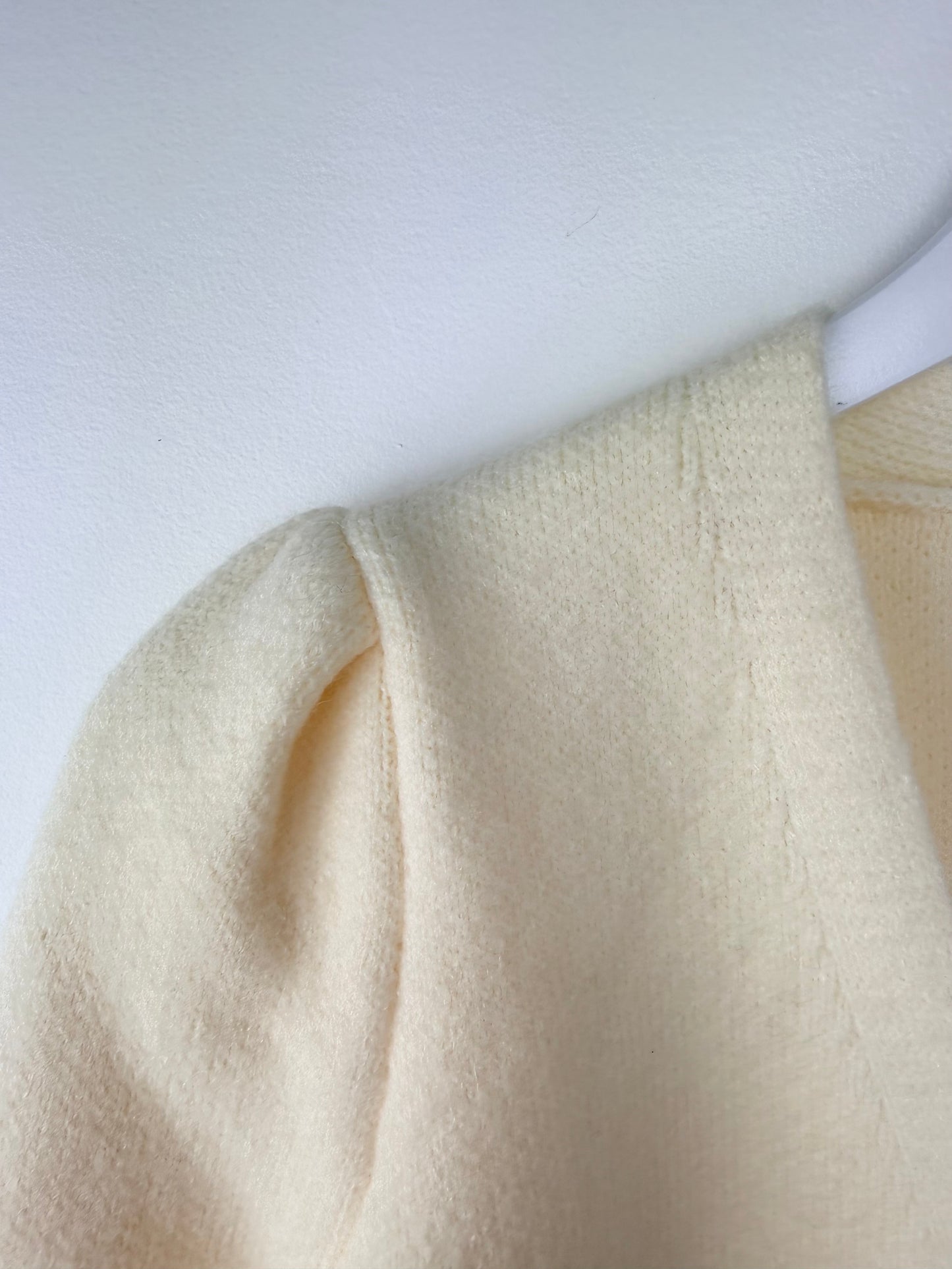 Elevé-Ivory V-Neck Button-Down Cardigan