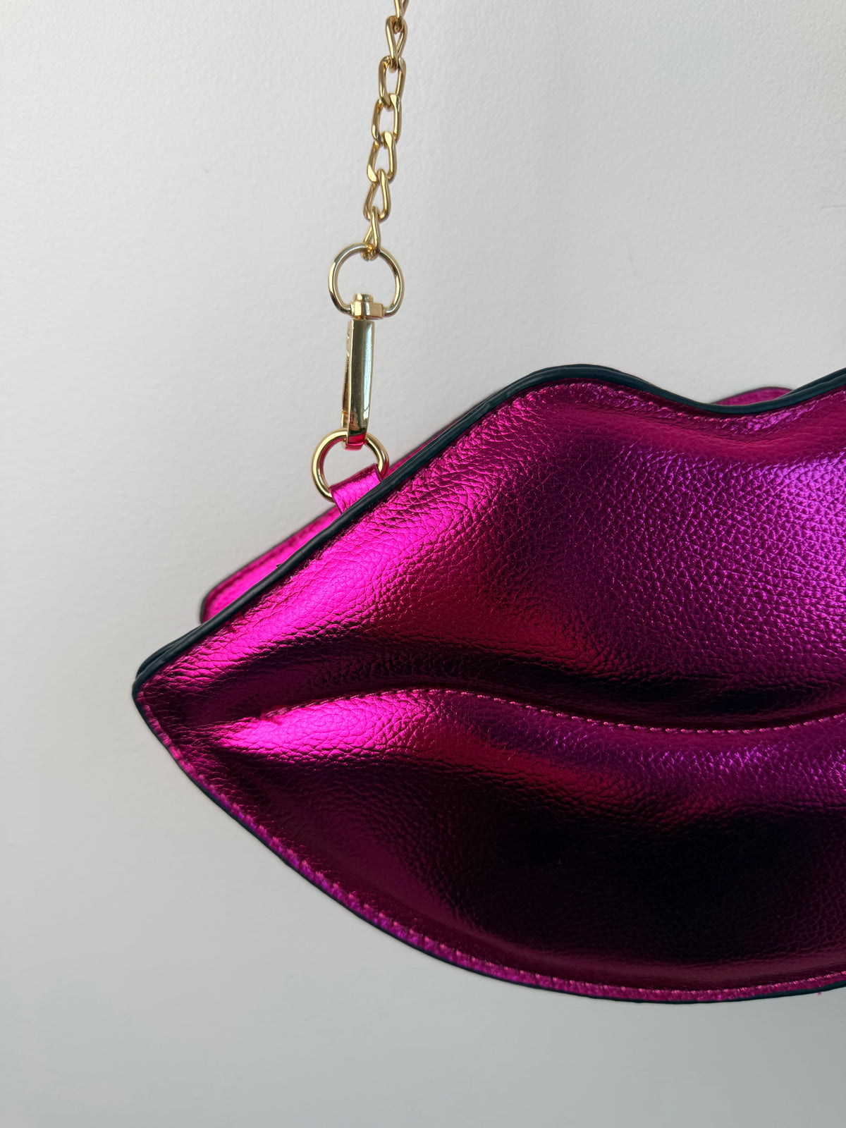 Kiss Me Fashion Clutch — Hot Pink Metallic Lips Novelty Purse