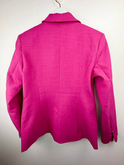 Powerfully Polished-Scallop Detail Single-Button Blazer