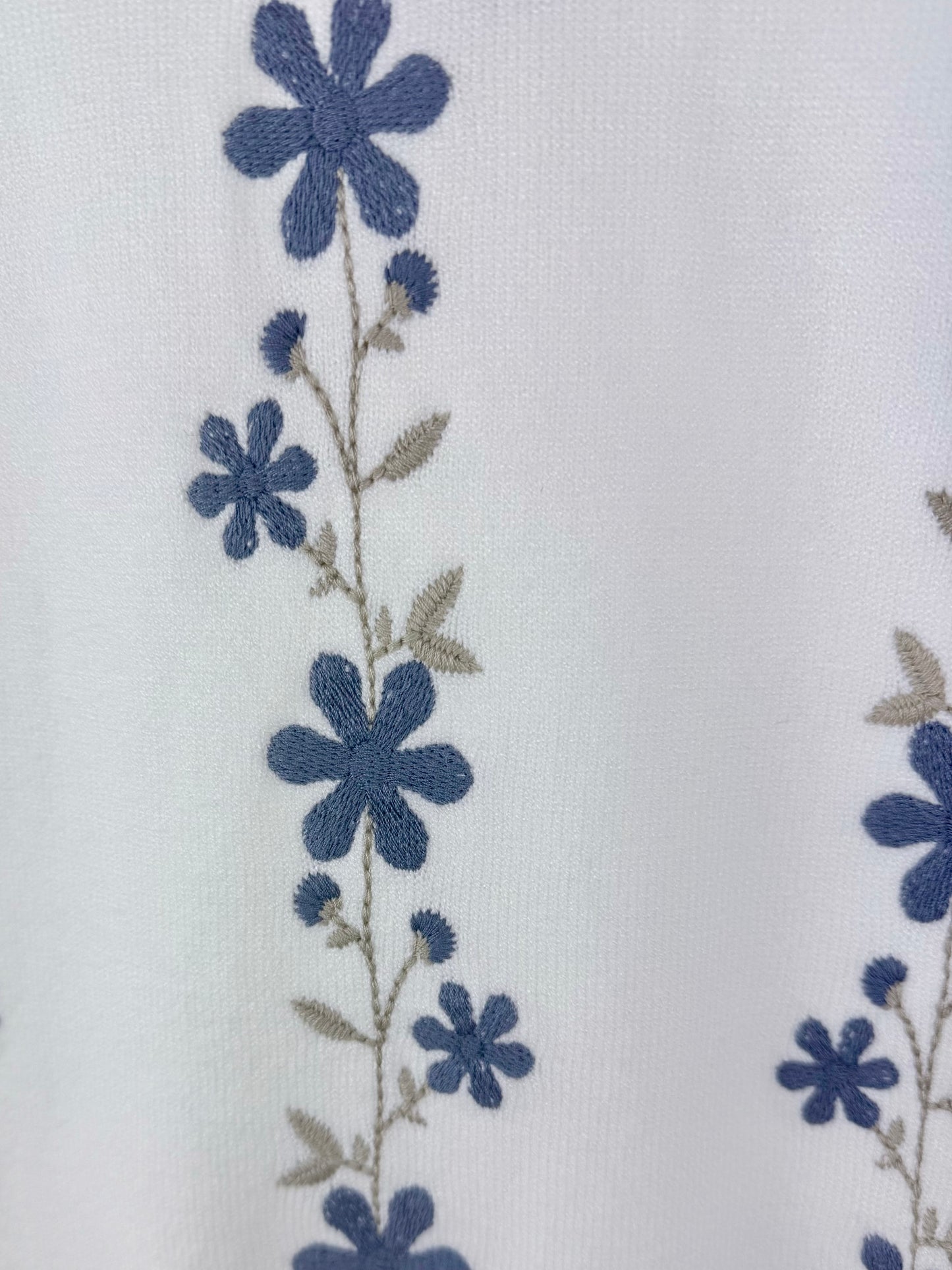 Vintage Bloom-Scallop Hem Sweater